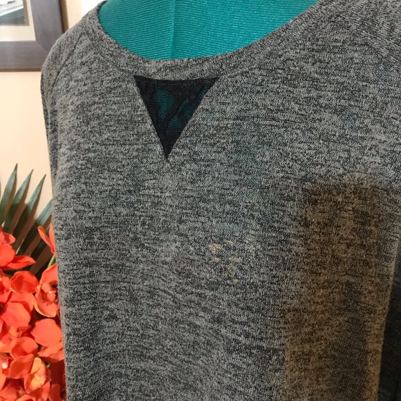 Victoria’s Secret cropped thin knit sweater - Picture 2 of 6